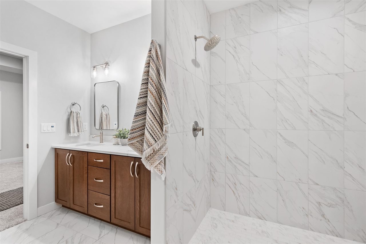 5521 Seminole Valley Trail Cedar Rapids IA 52411