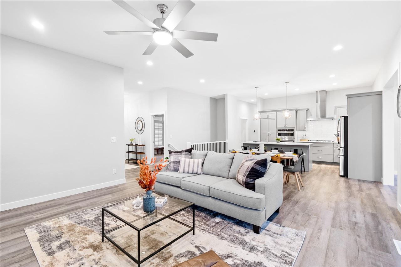 5521 Seminole Valley Trail Cedar Rapids IA 52411