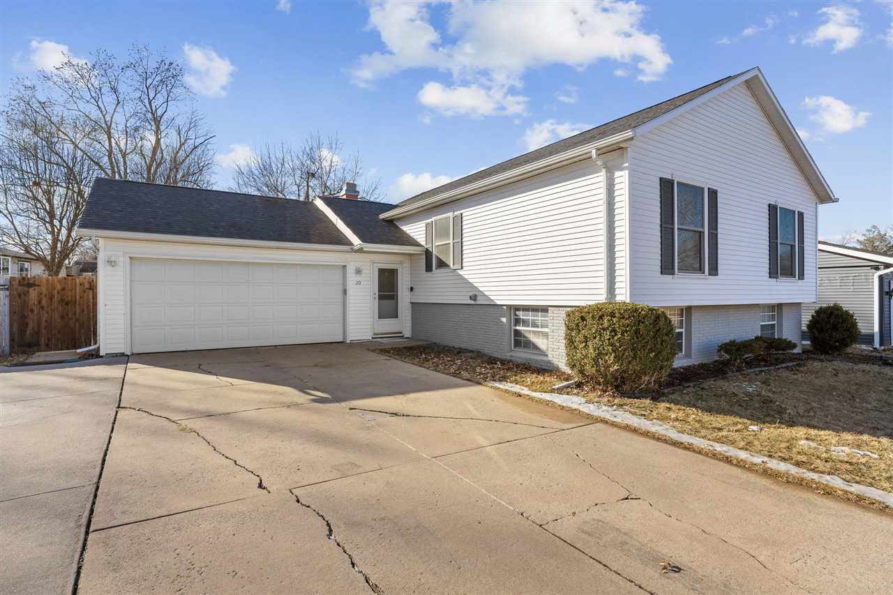 20 NW Clive Cedar Rapids IA 52405