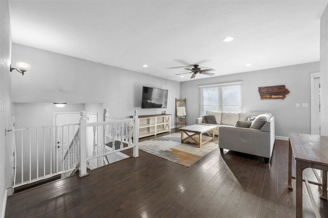 20 NW Clive Cedar Rapids IA 52405
