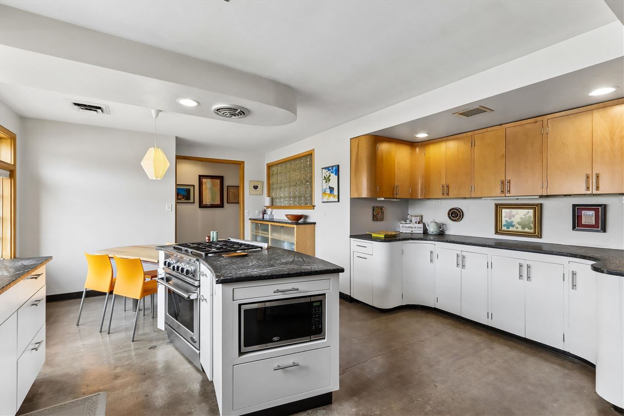 425 Beldon Avenue Iowa City IA 52246