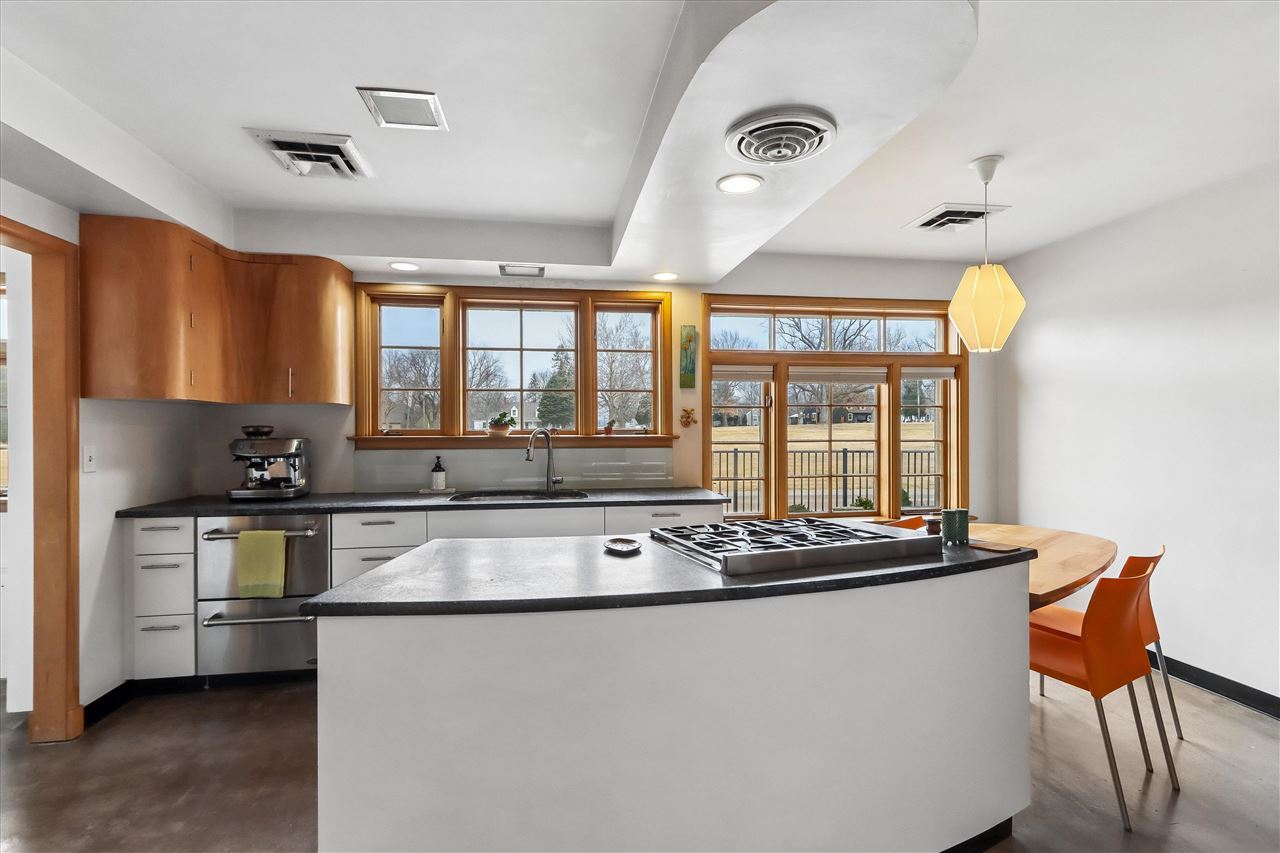 425 Beldon Avenue Iowa City IA 52246