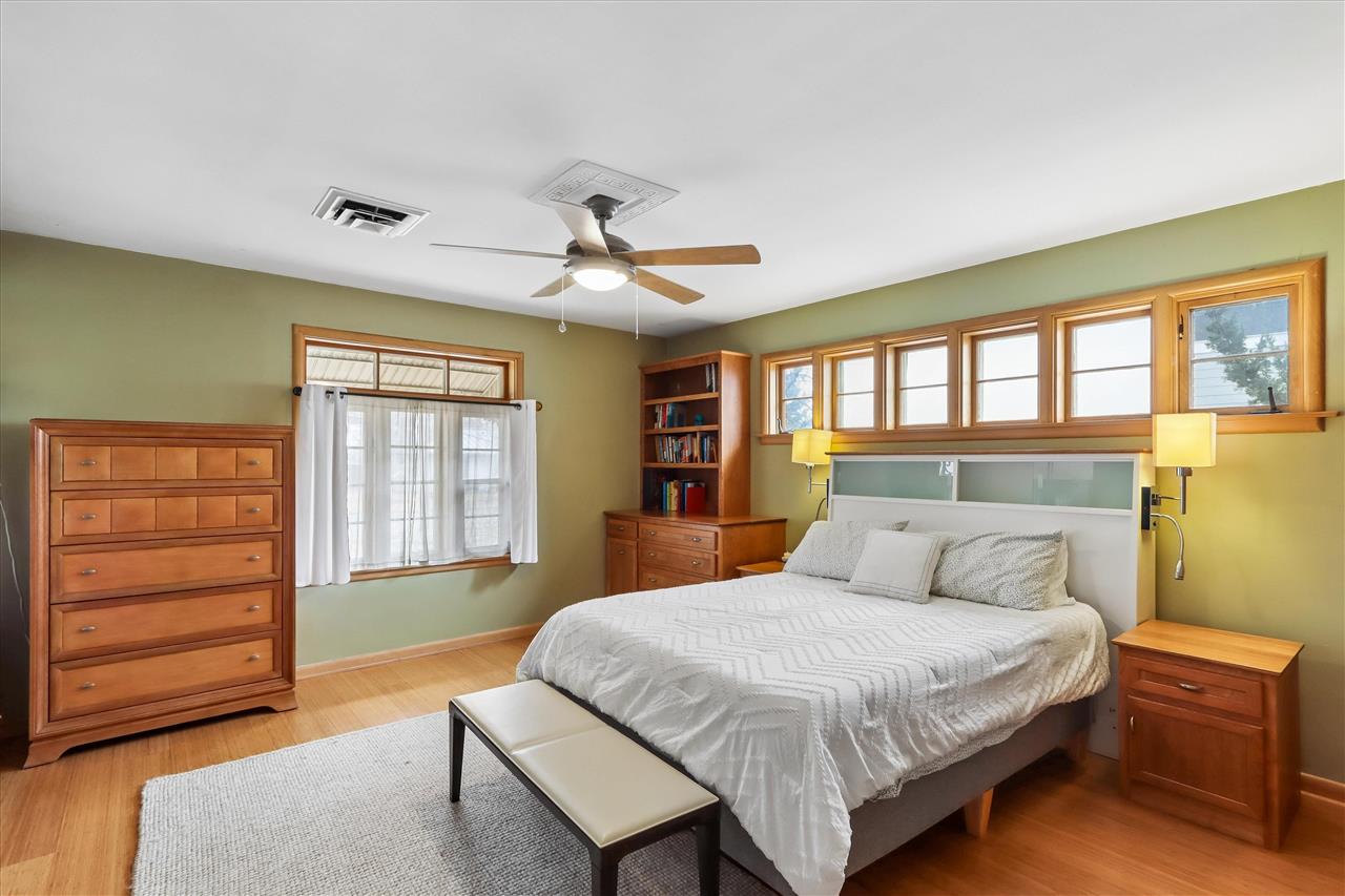 425 Beldon Avenue Iowa City IA 52246