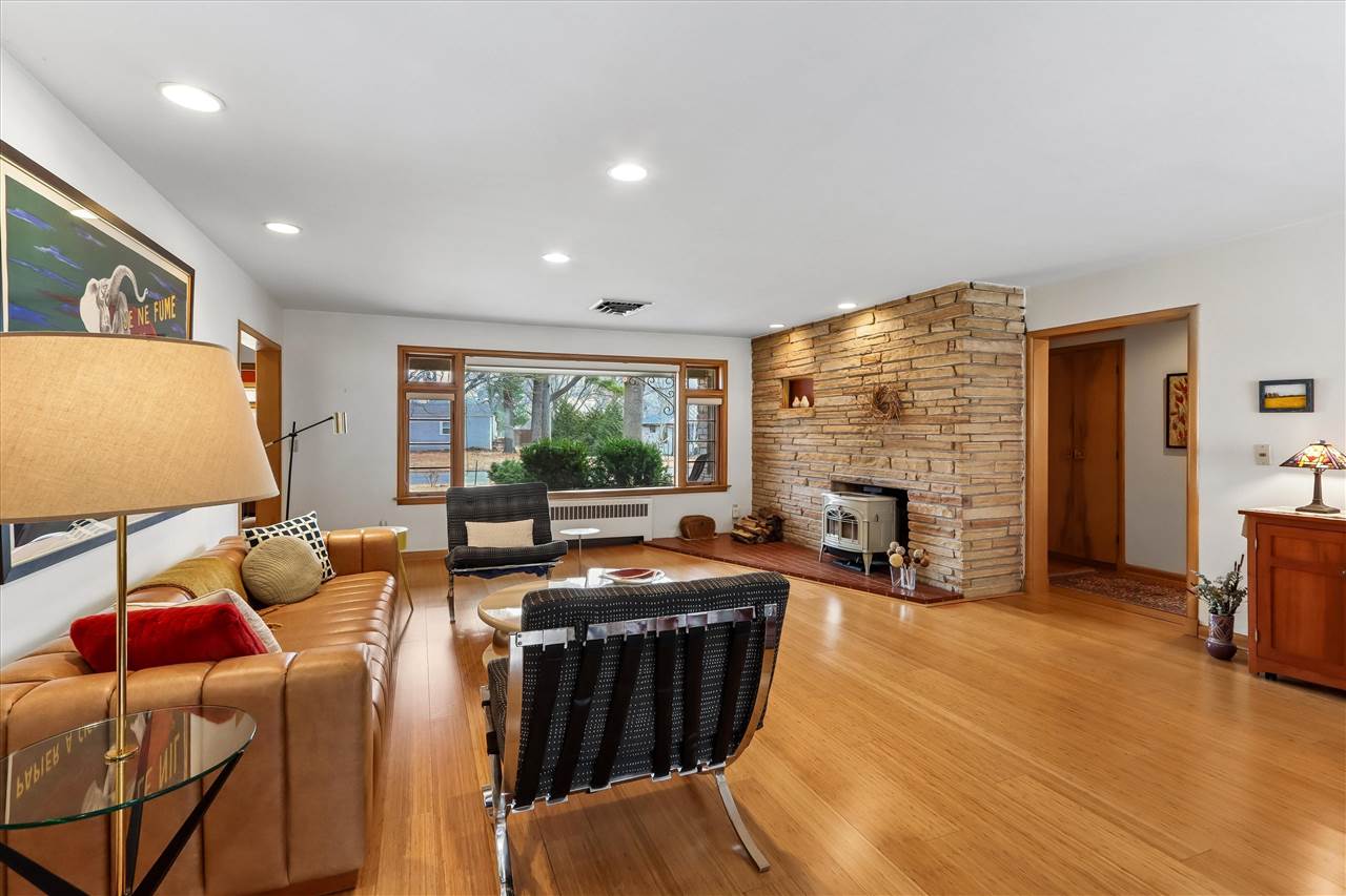 425 Beldon Avenue Iowa City IA 52246