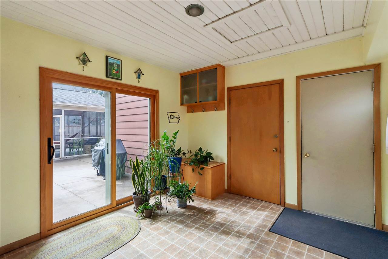 425 Beldon Avenue Iowa City IA 52246