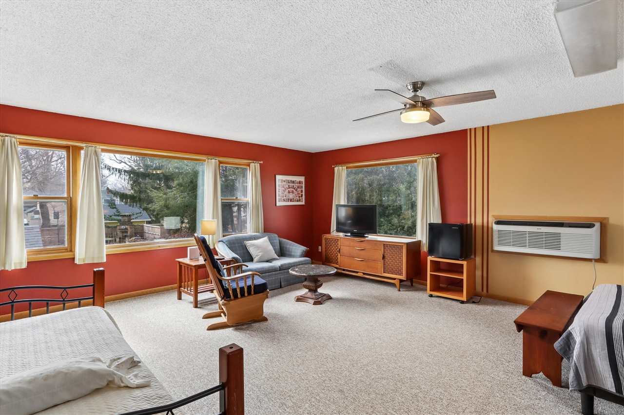 425 Beldon Avenue Iowa City IA 52246
