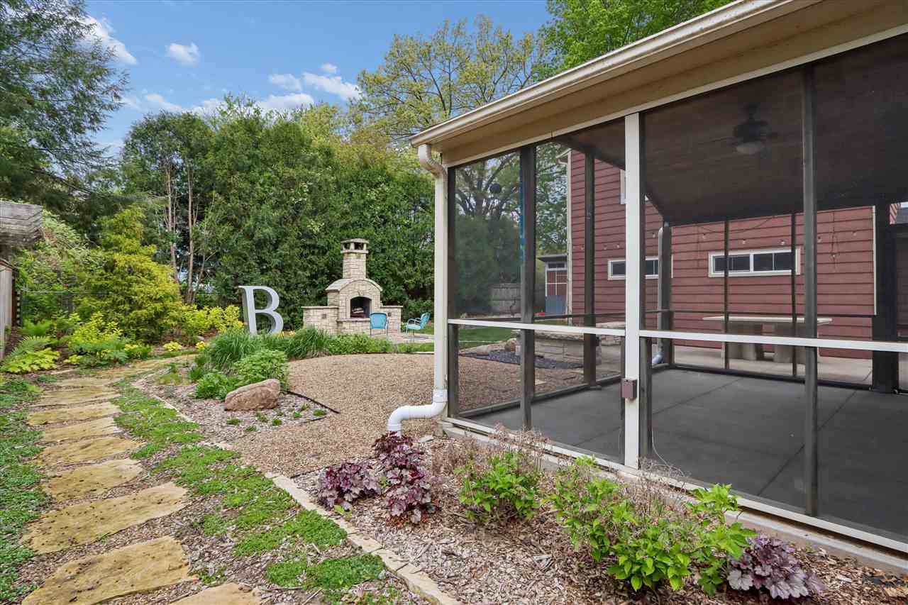 425 Beldon Avenue Iowa City IA 52246