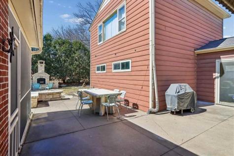 425 Beldon Avenue Iowa City IA 52246