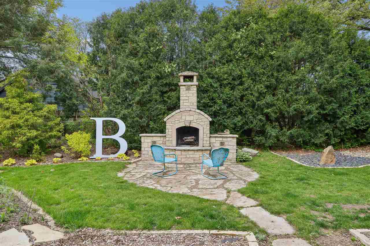 425 Beldon Avenue Iowa City IA 52246
