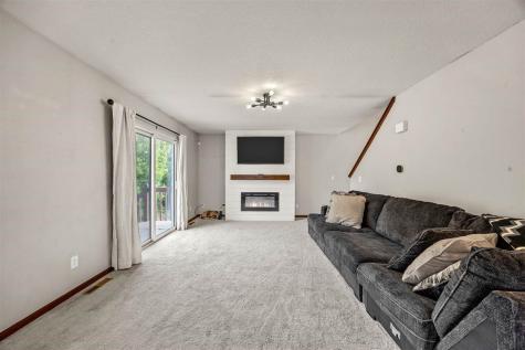 1193 9th Street Coralville IA 52241