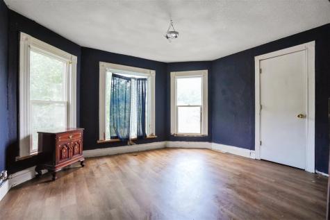 1119 E 10th Street Muscatine IA 52761