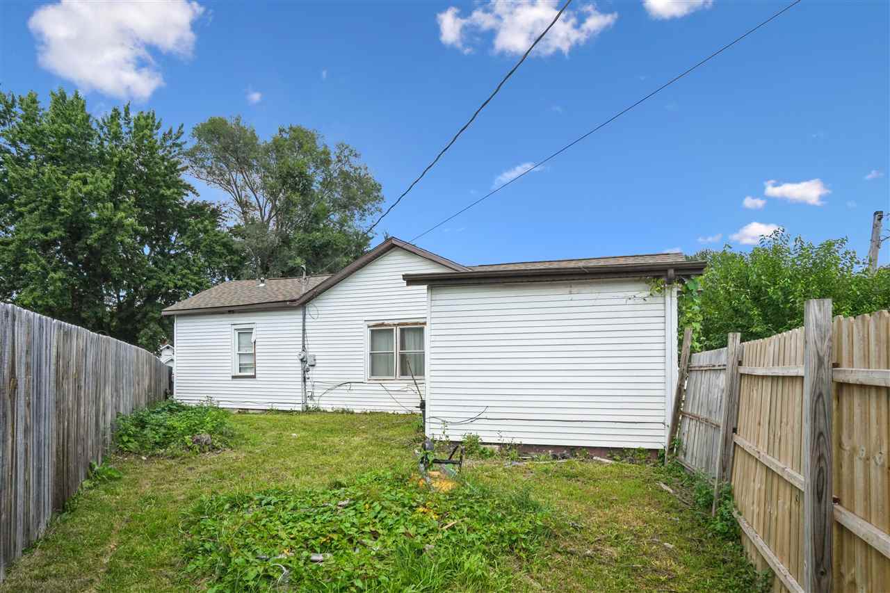 1119 E 10th Street Muscatine IA 52761