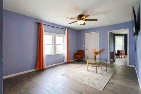 1119 E 10th Street Muscatine IA 52761