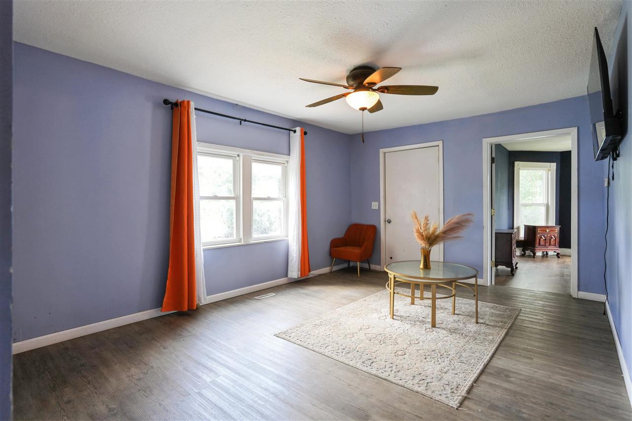 1119 E 10th Street Muscatine IA 52761