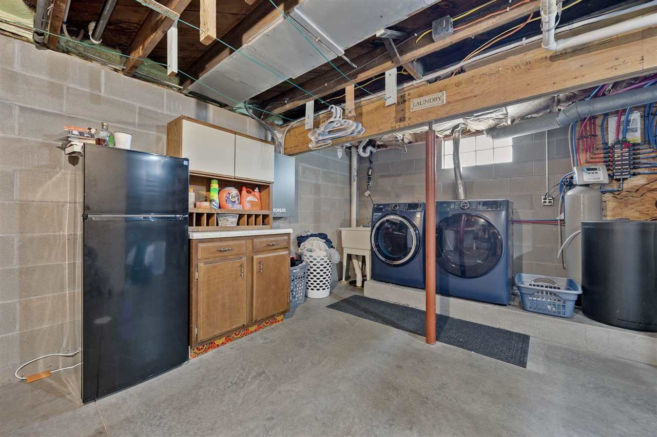 1707 8th Avenue Belle Plaine IA 52208