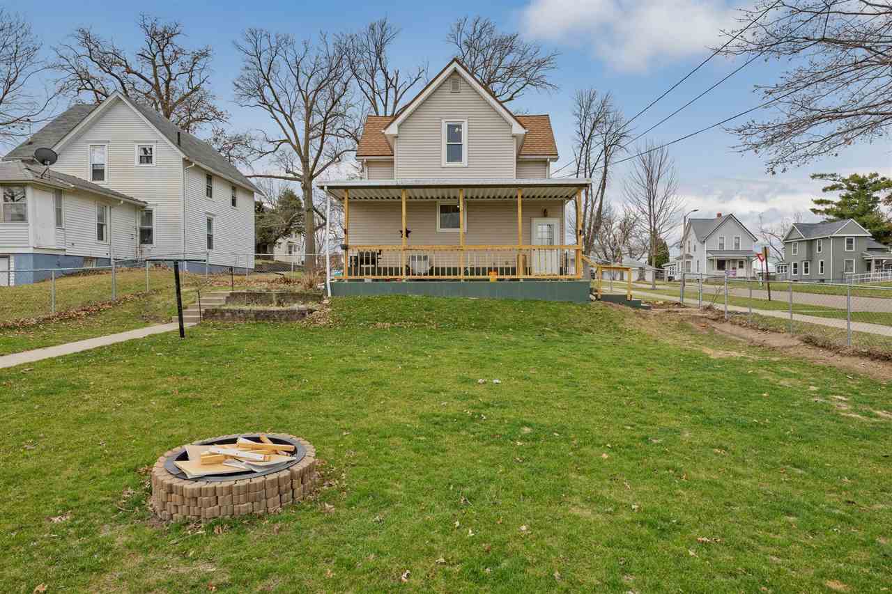 1707 8th Avenue Belle Plaine IA 52208