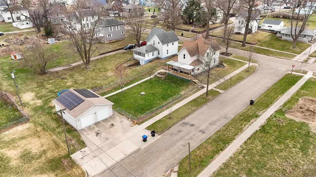 1707 8th Avenue Belle Plaine IA 52208