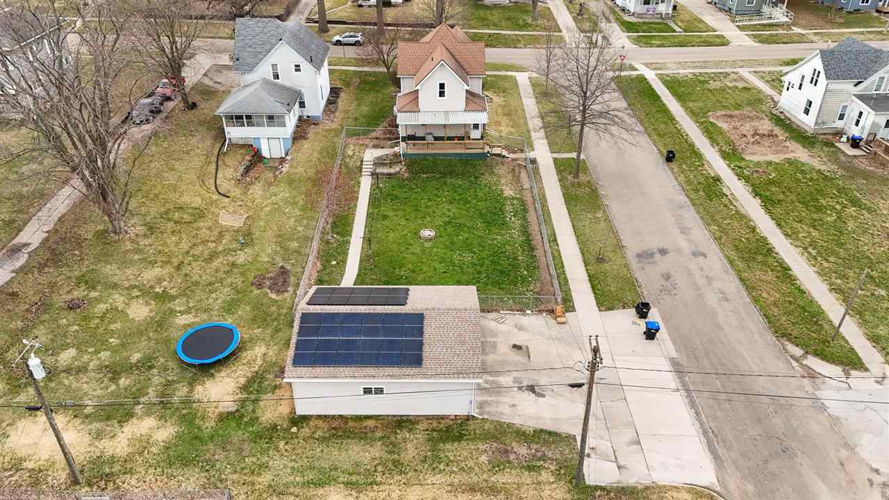 1707 8th Avenue Belle Plaine IA 52208