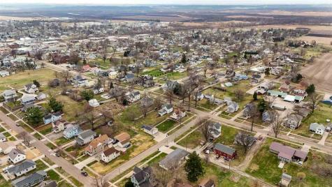 1707 8th Avenue Belle Plaine IA 52208
