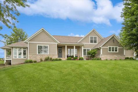 3738 Lacina Drive SW Iowa City IA 52240