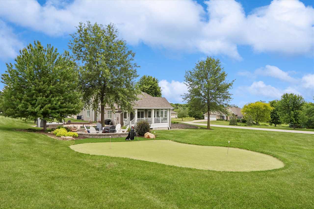 3738 Lacina Drive SW Iowa City IA 52240