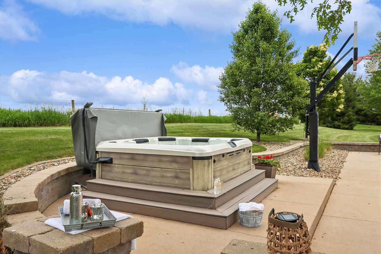 3738 Lacina Drive SW Iowa City IA 52240