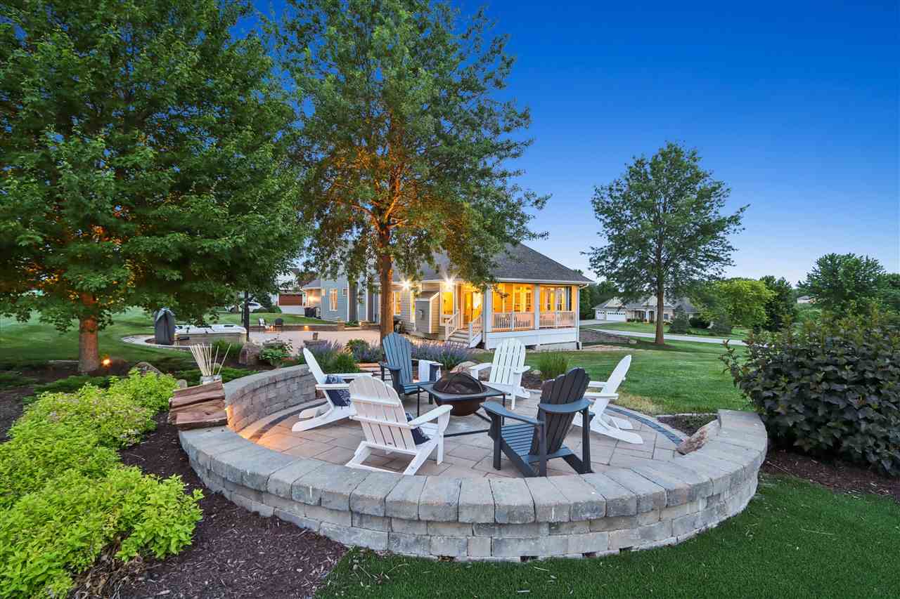 3738 Lacina Drive SW Iowa City IA 52240
