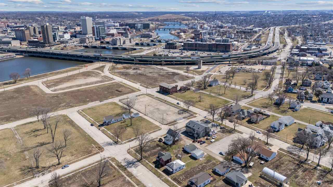 718 4th Street NW Cedar Rapids IA 52405