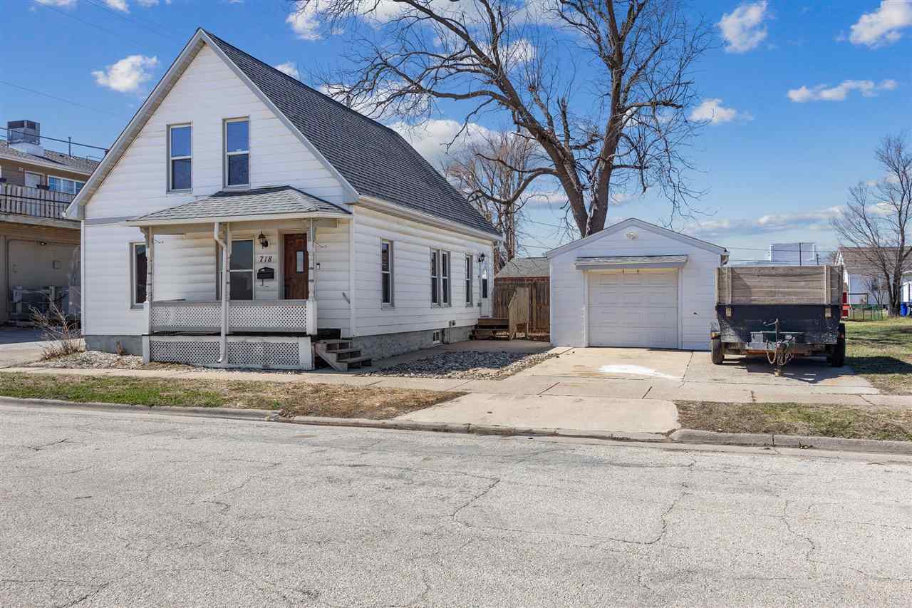 718 4th Street NW Cedar Rapids IA 52405