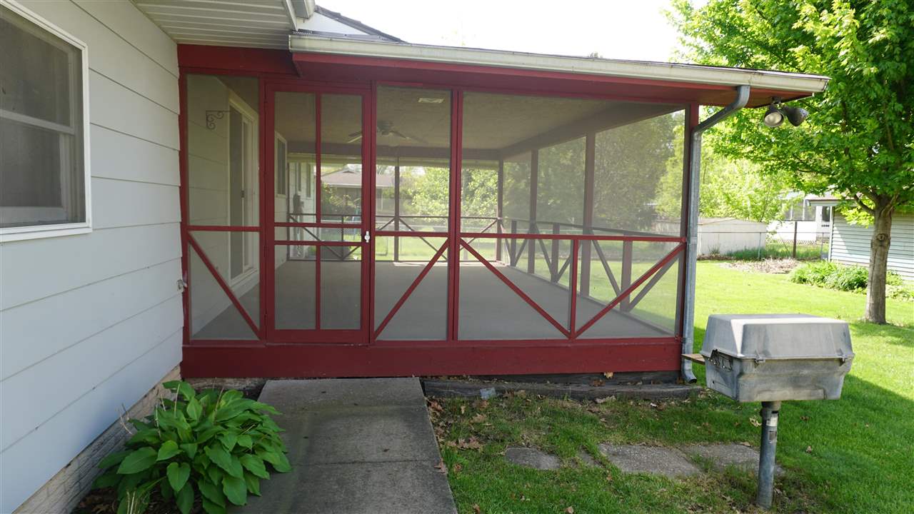 448 Brady Street Hills IA 52235