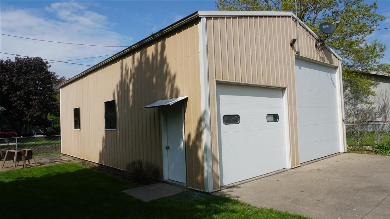 448 Brady Street Hills IA 52235