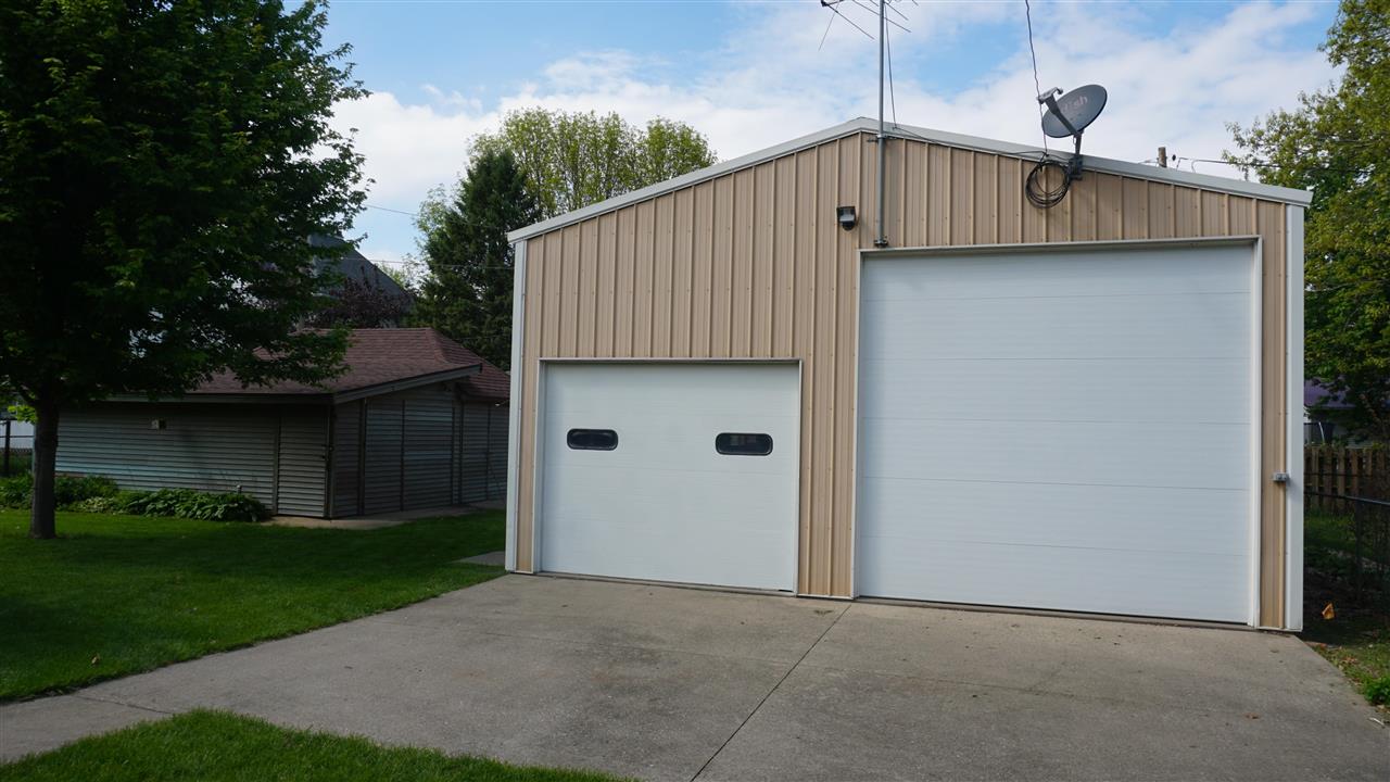448 Brady Street Hills IA 52235