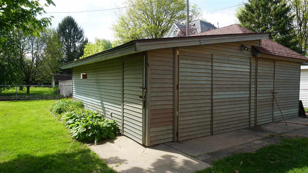 448 Brady Street Hills IA 52235