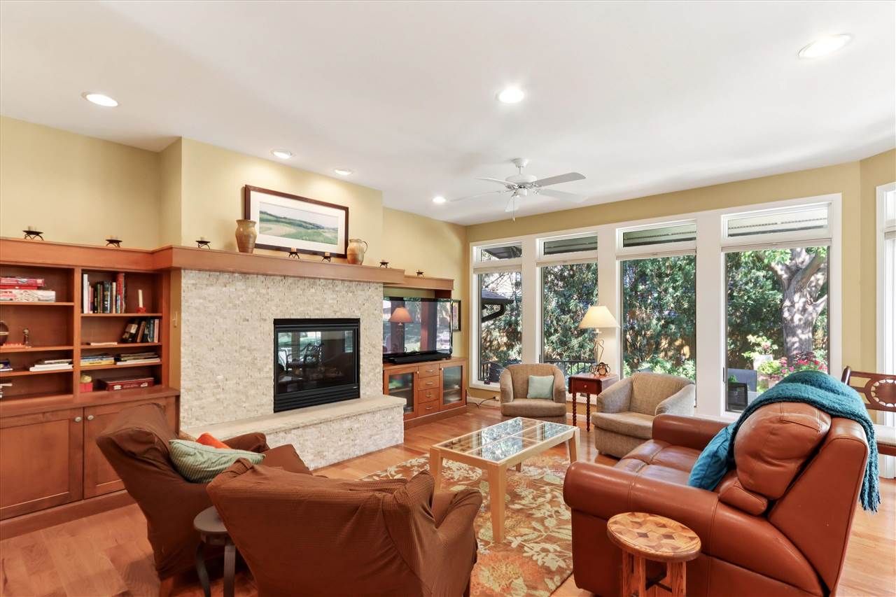 1950 Calvin Avenue Iowa City IA 52246