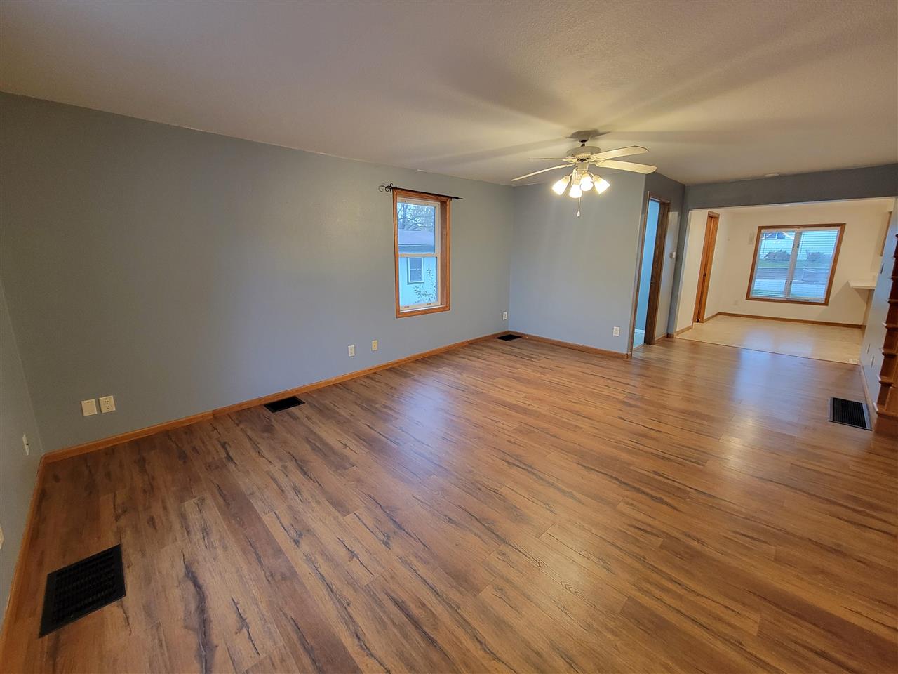 214 E Center Street Oxford IA 52322