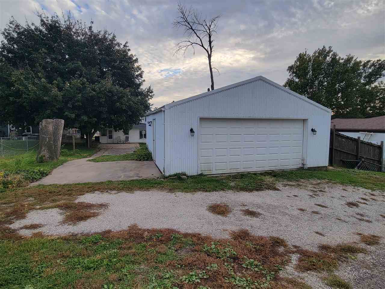 214 E Center Street Oxford IA 52322