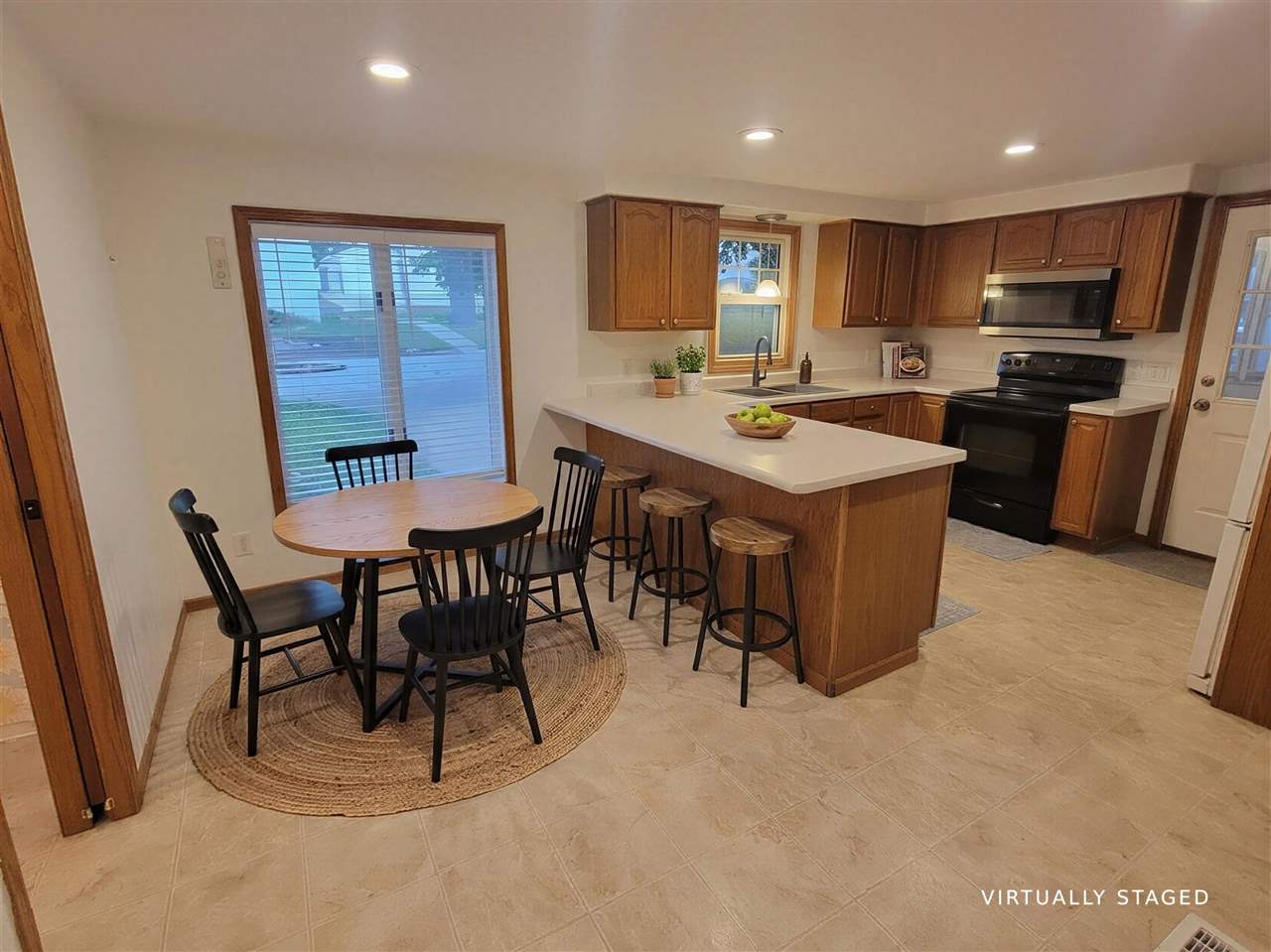214 E Center Street Oxford IA 52322