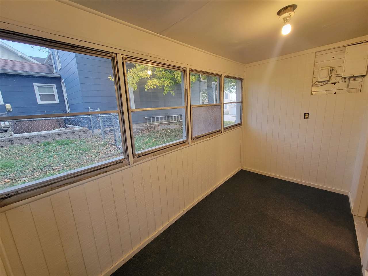 214 E Center Street Oxford IA 52322