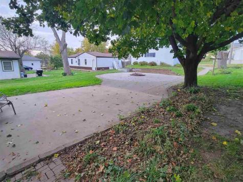 214 E Center Street Oxford IA 52322