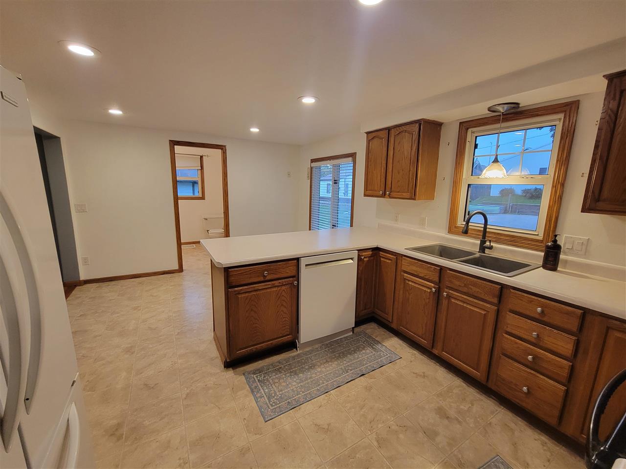 214 E Center Street Oxford IA 52322