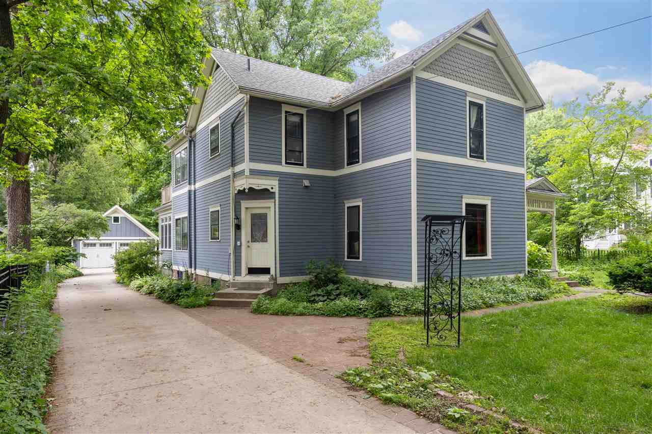 725 S Summit Street Iowa City IA 52240