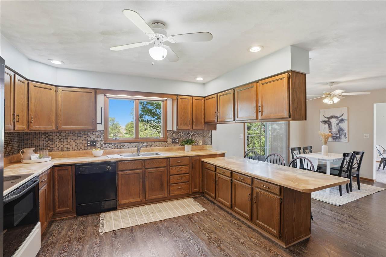 1895 Underwood Avenue Ainsworth IA 52201