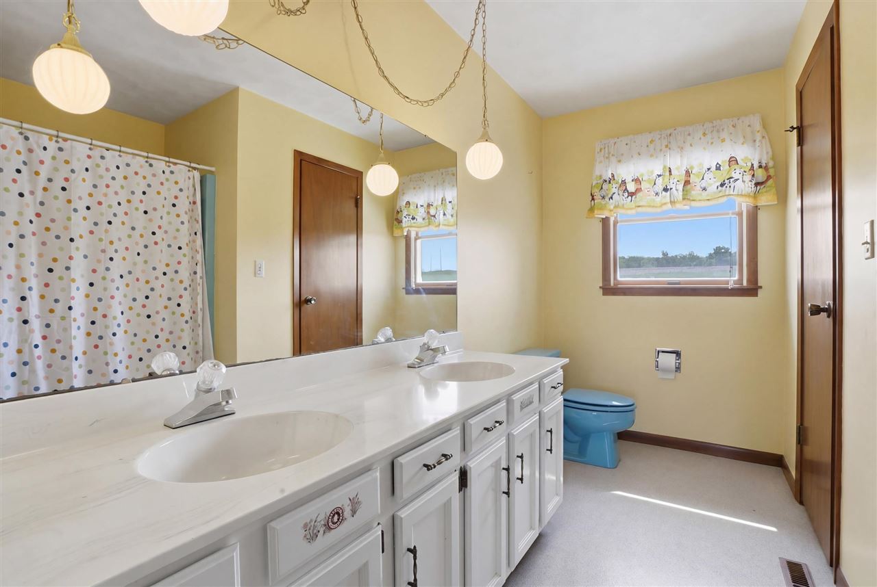1895 Underwood Avenue Ainsworth IA 52201