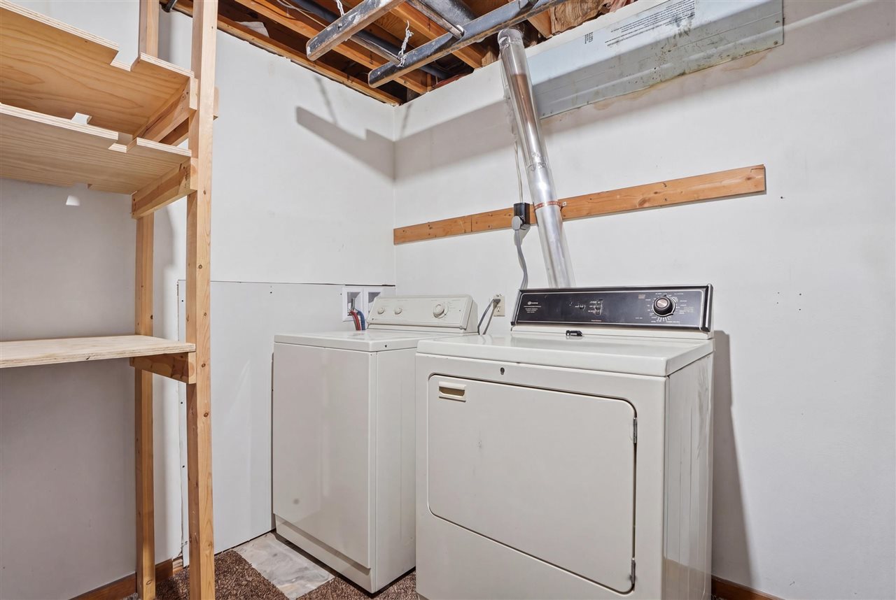 1895 Underwood Avenue Ainsworth IA 52201