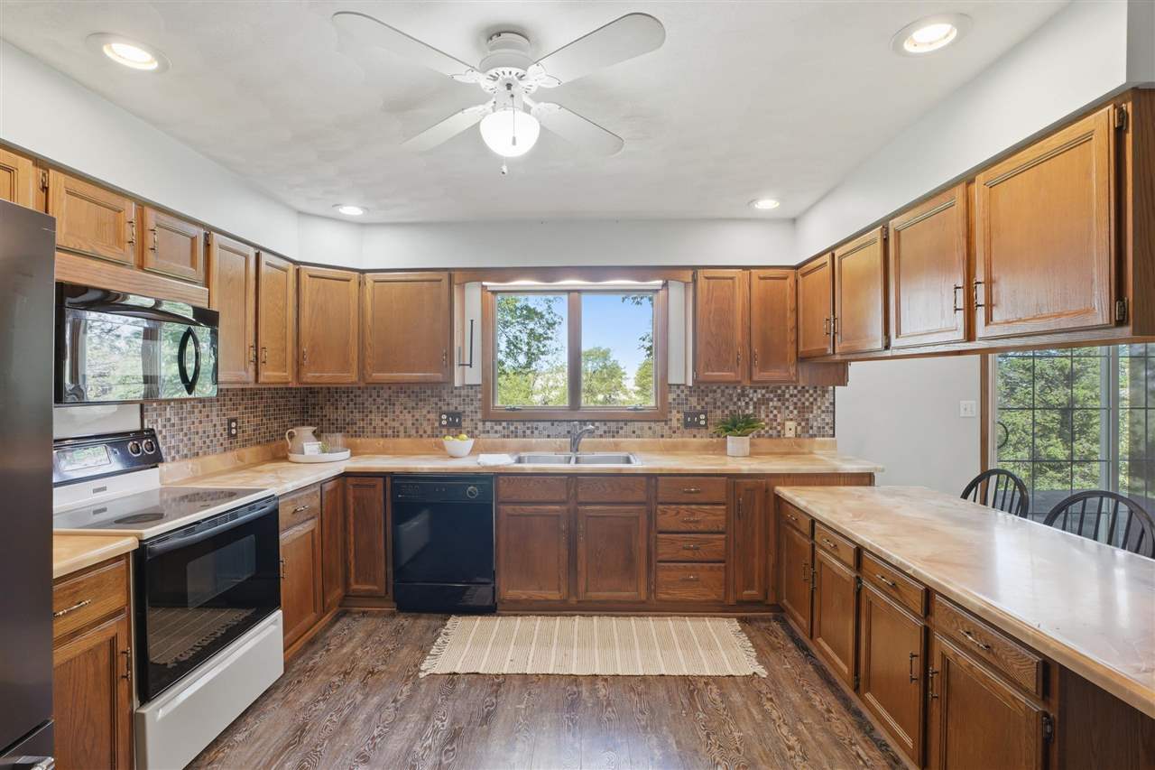 1895 Underwood Avenue Ainsworth IA 52201