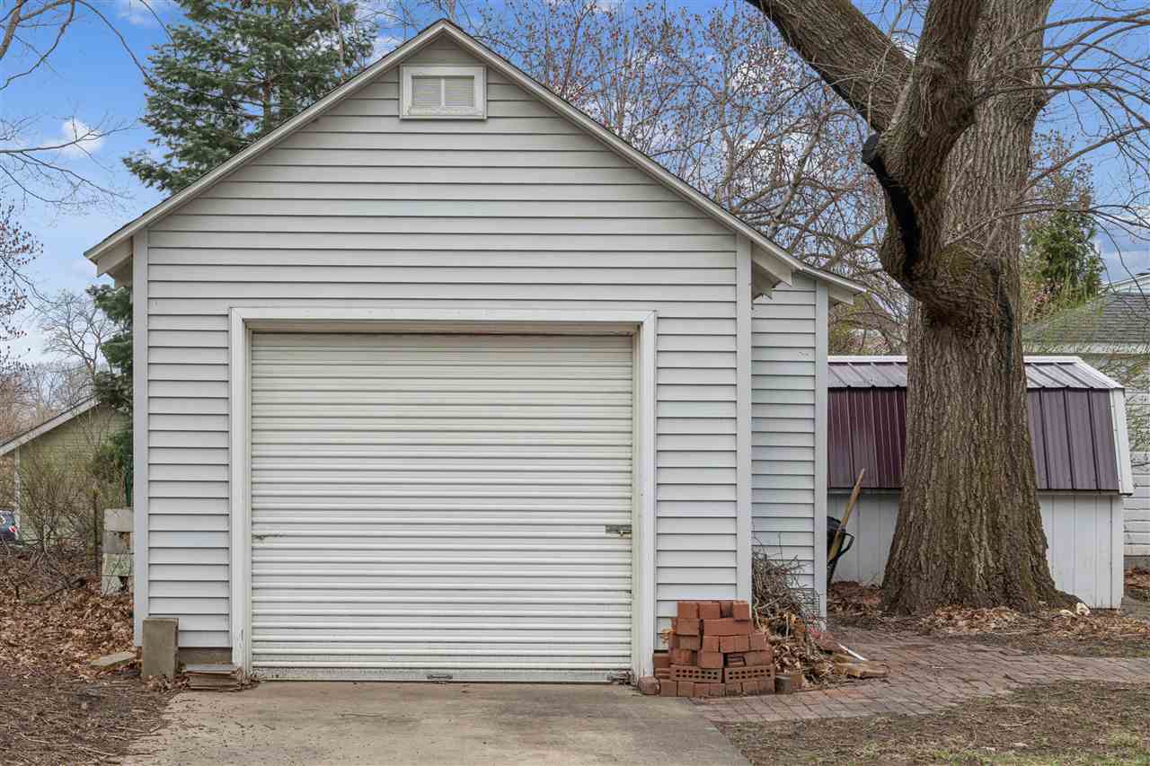409 S 7th Avenue Iowa City IA 52240