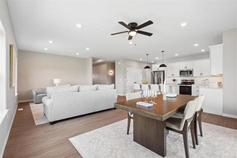 1271 Roosevelt Circle North Liberty IA 52317-1304