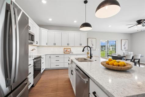 1271 Roosevelt Circle North Liberty IA 52317-1304
