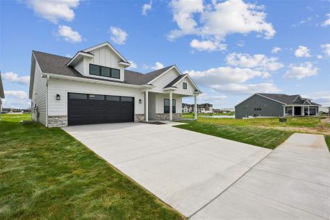 1271 Roosevelt Circle North Liberty IA 52317-1304