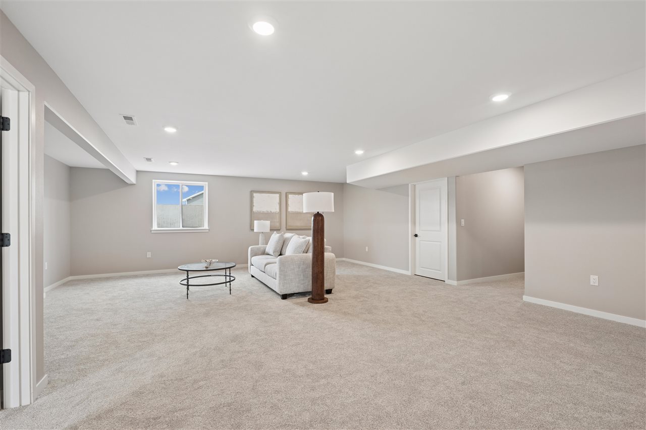 1271 Roosevelt Circle North Liberty IA 52317-1304
